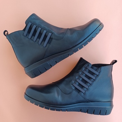 Bota Confortável Pele Elásticos Preta