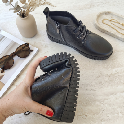 Botins Confortáveis Pele Preto com fechos Love Comfort