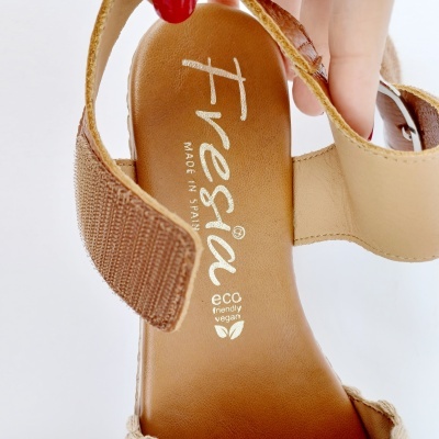 Sandália Confortável Cunha Fresia Couro