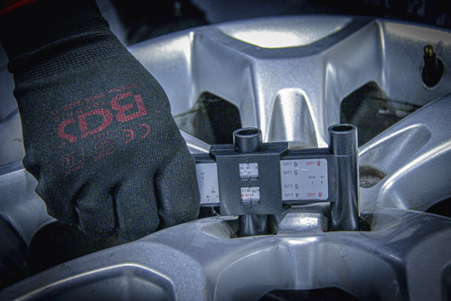 Paquímetro para orifícios das jantes