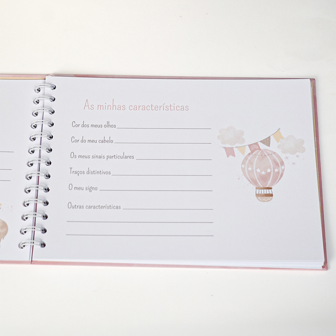 Coelhinho Rosa - Álbum do 1º Ano do Bebé - Menina