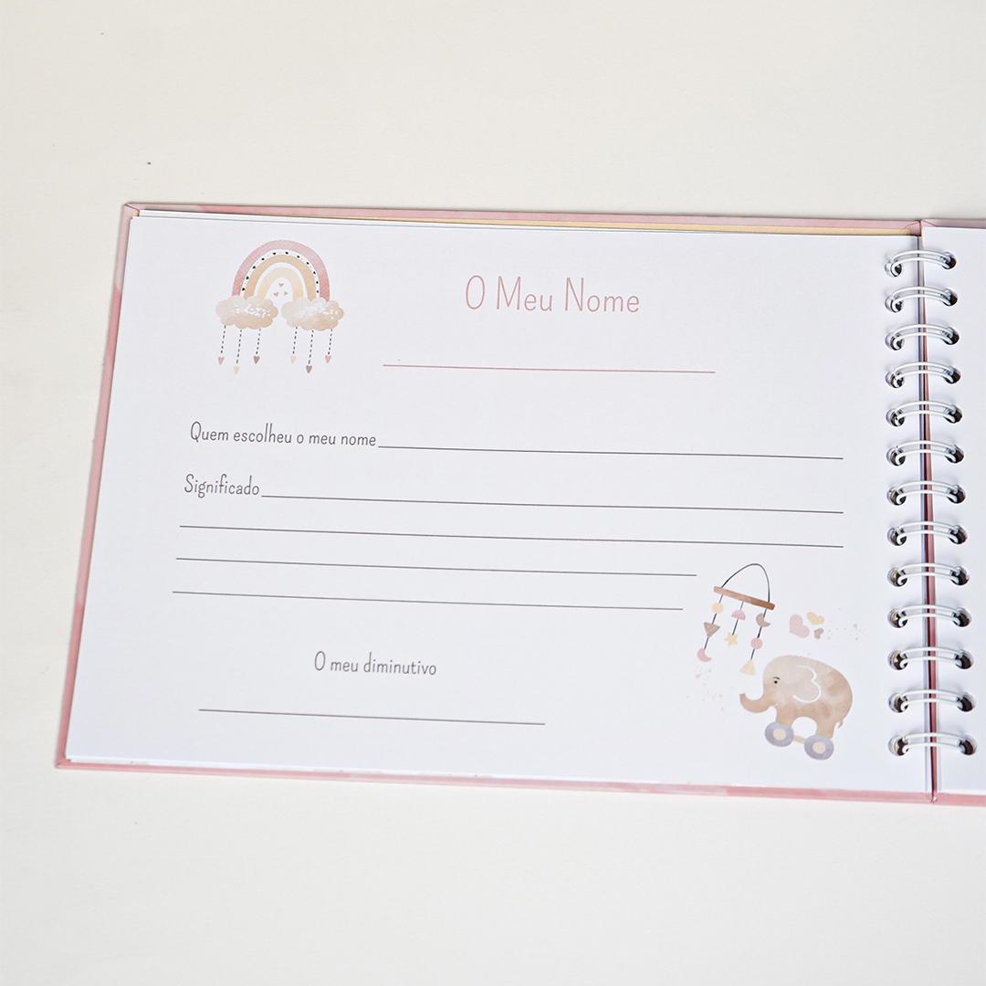 Coelhinho Rosa - Álbum do 1º Ano do Bebé - Menina