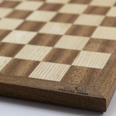 Xadrez: Tabuleiro + Peças