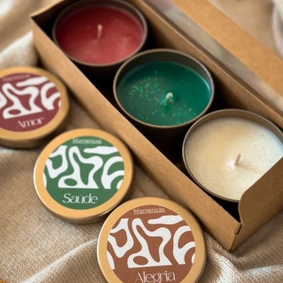 Conjunto de velas em lata