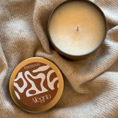 Conjunto de velas em lata