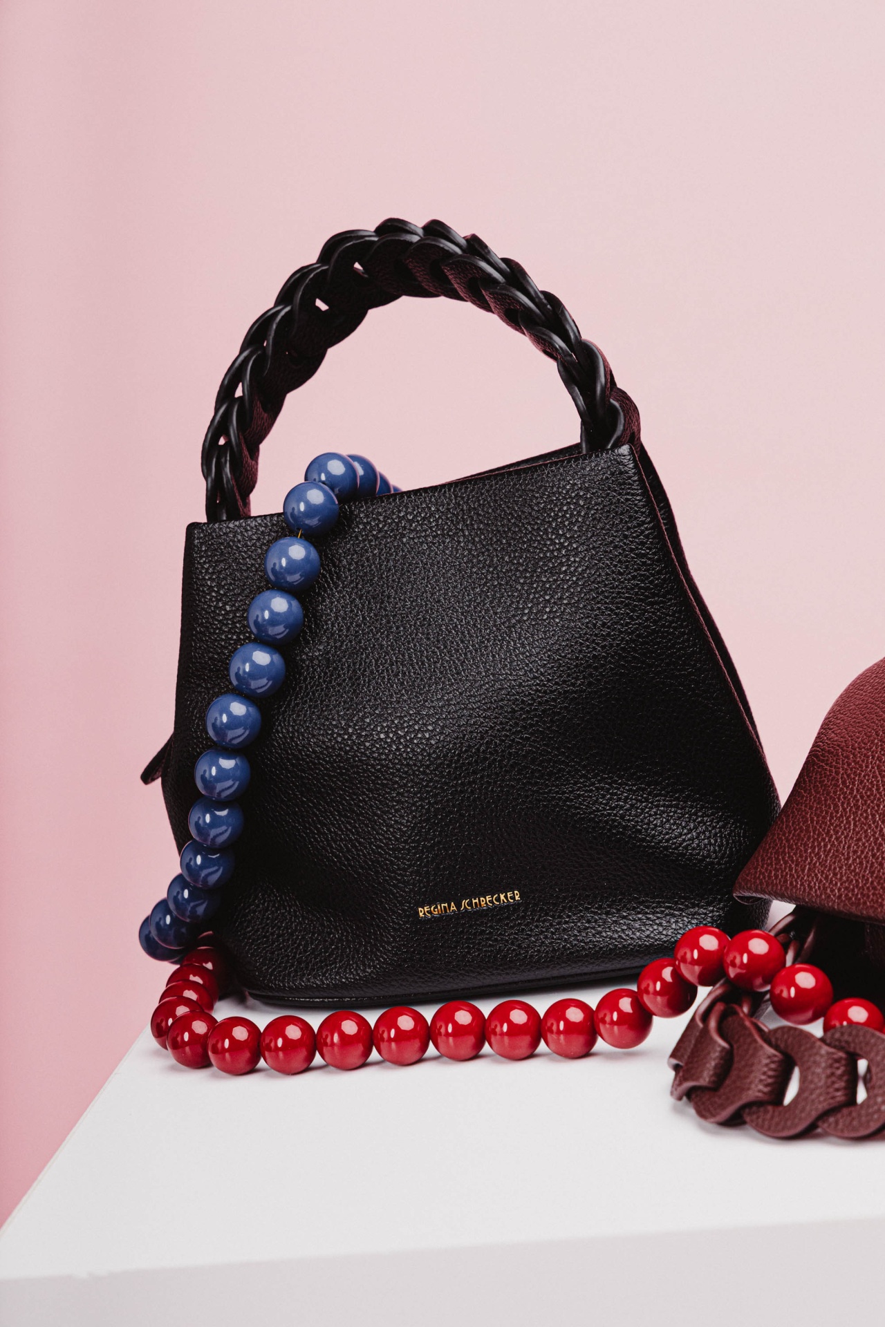 Colar curto de pérolas