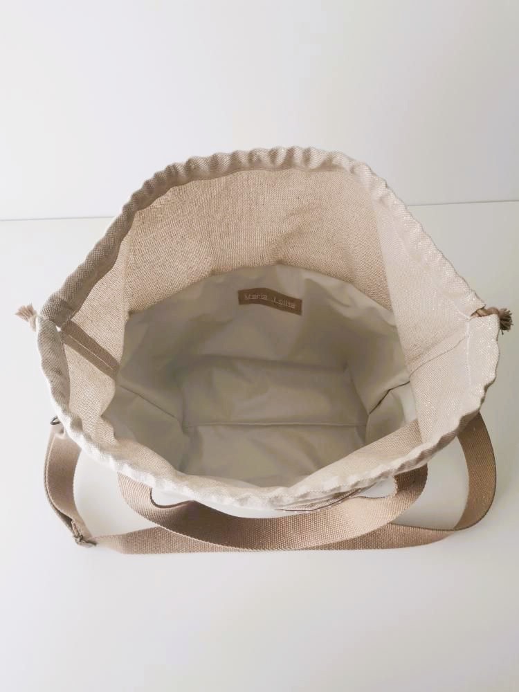 LANCHEIRA TÉRMICA BEGE COM PINTINHAS