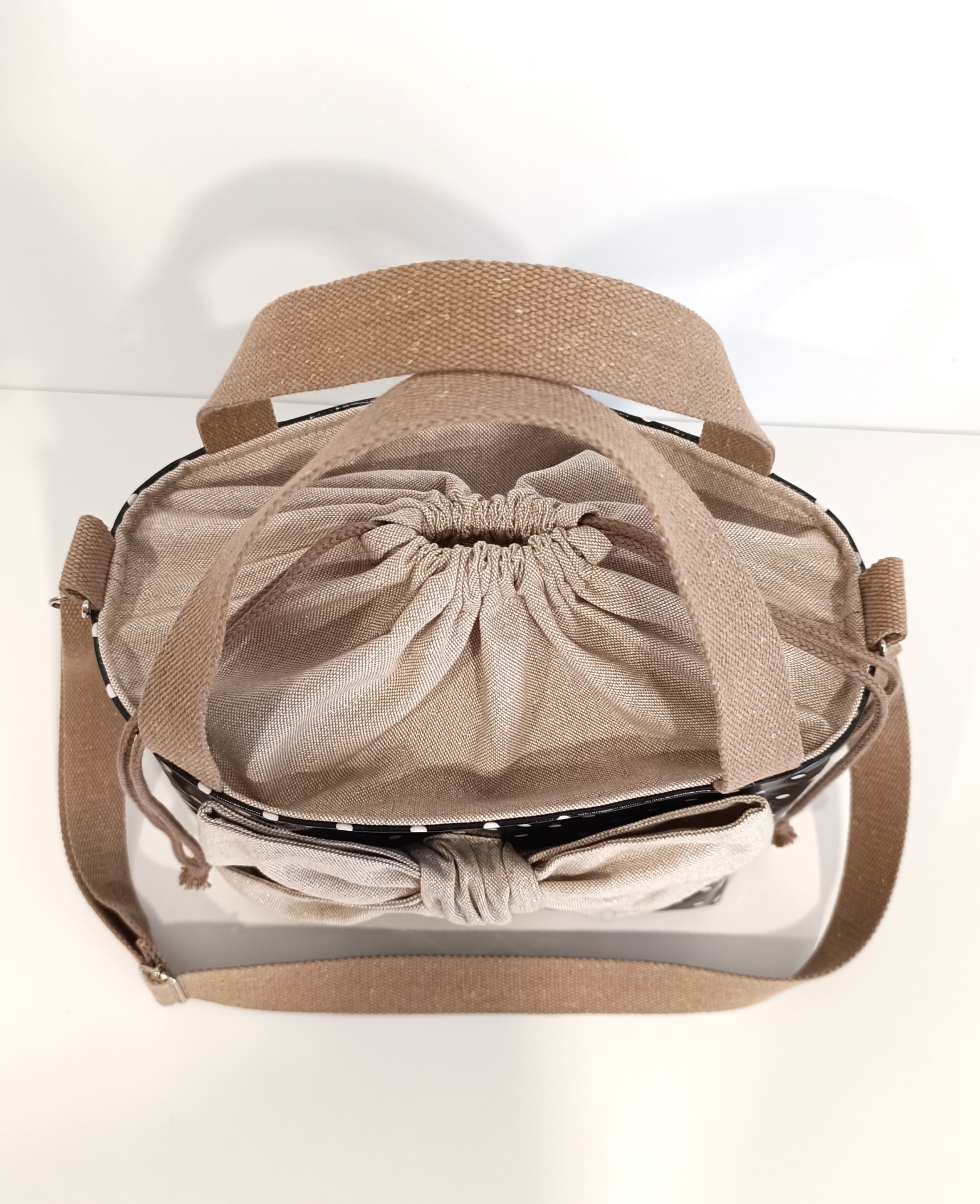 LANCHEIRA TÉRMICA PRETO COM BOLAS