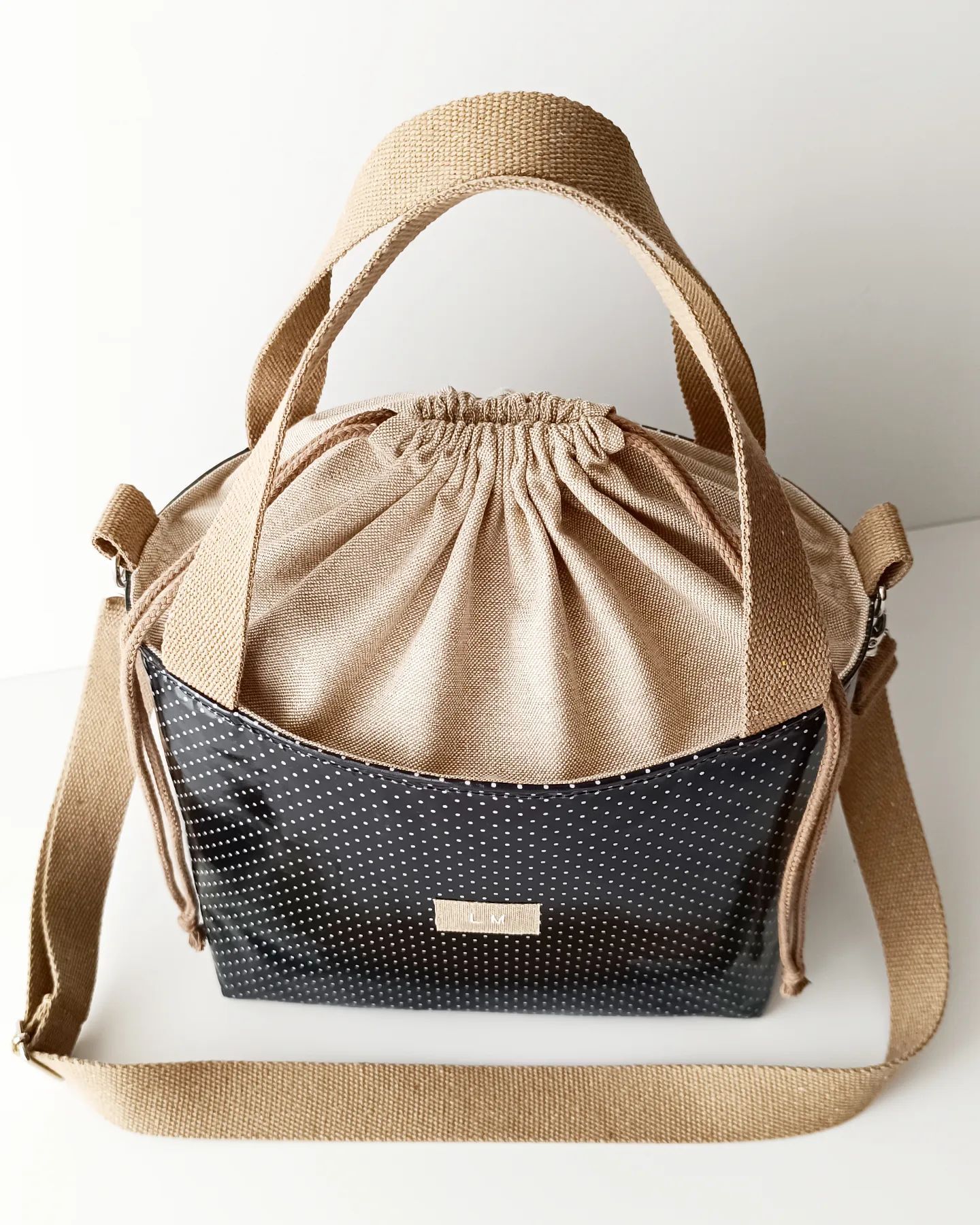 LANCHEIRA TÉRMICA PRETO PINTINHAS