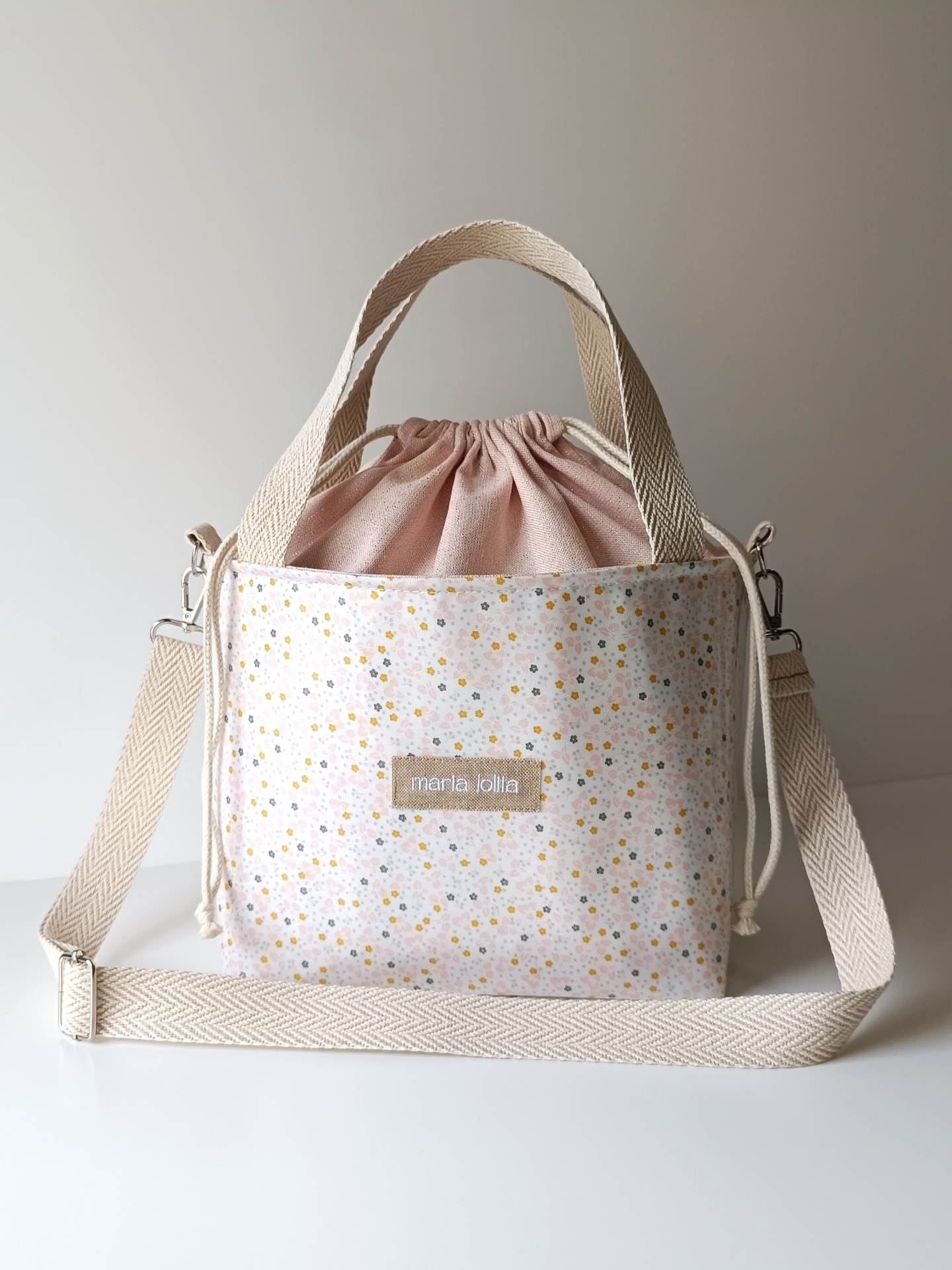 LANCHEIRA TÉRMICA FLORZINHAS