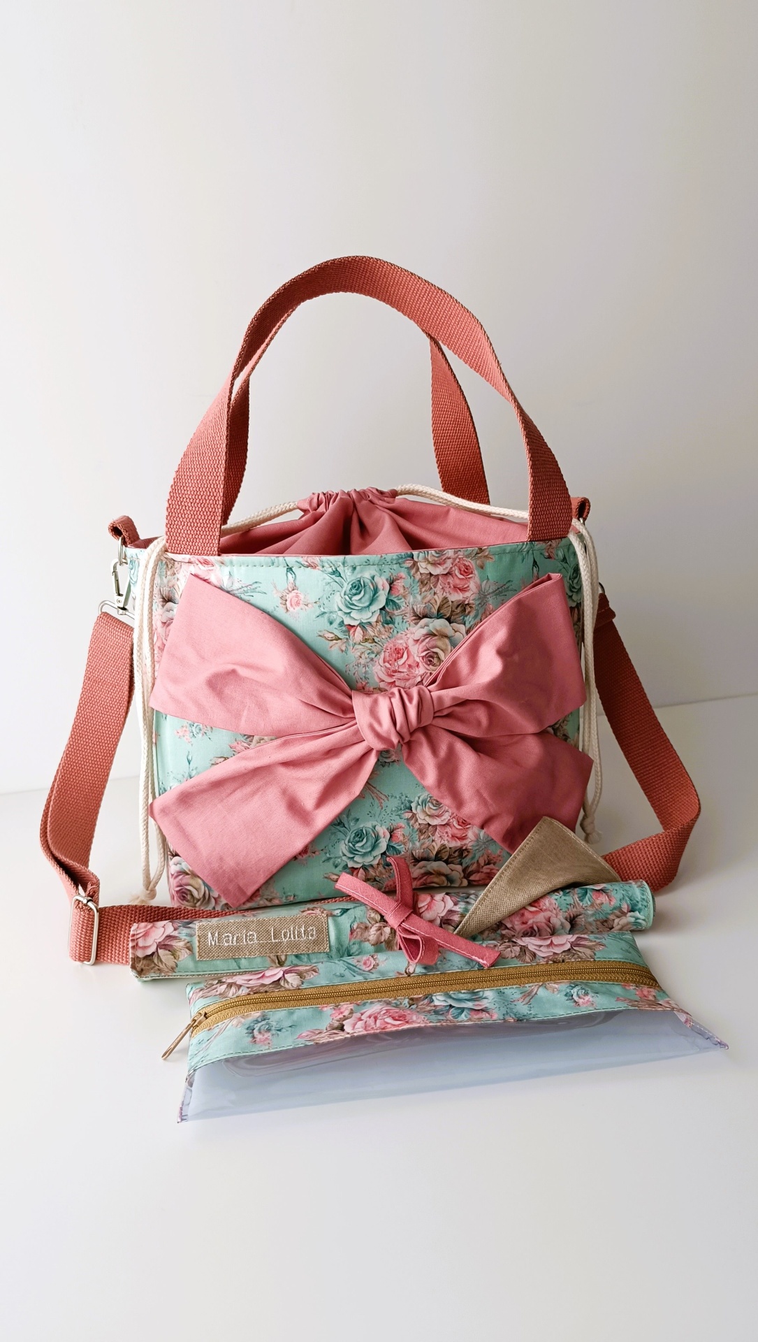 Lancheira térmica azul claro com flores e rosa + alças rosa velho