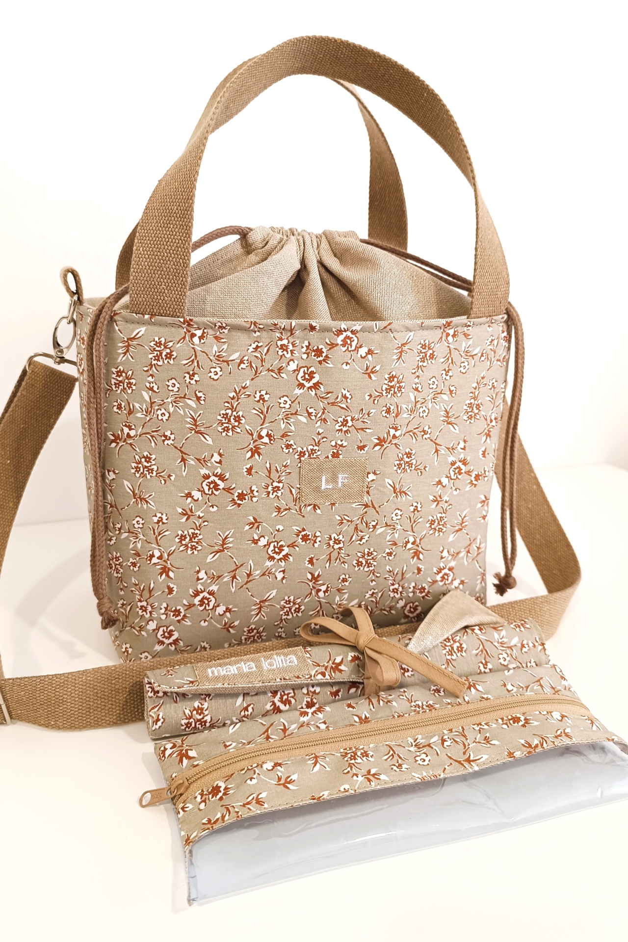 Lancheira térmica verde seco com flores e linho bege + alças bege escuro