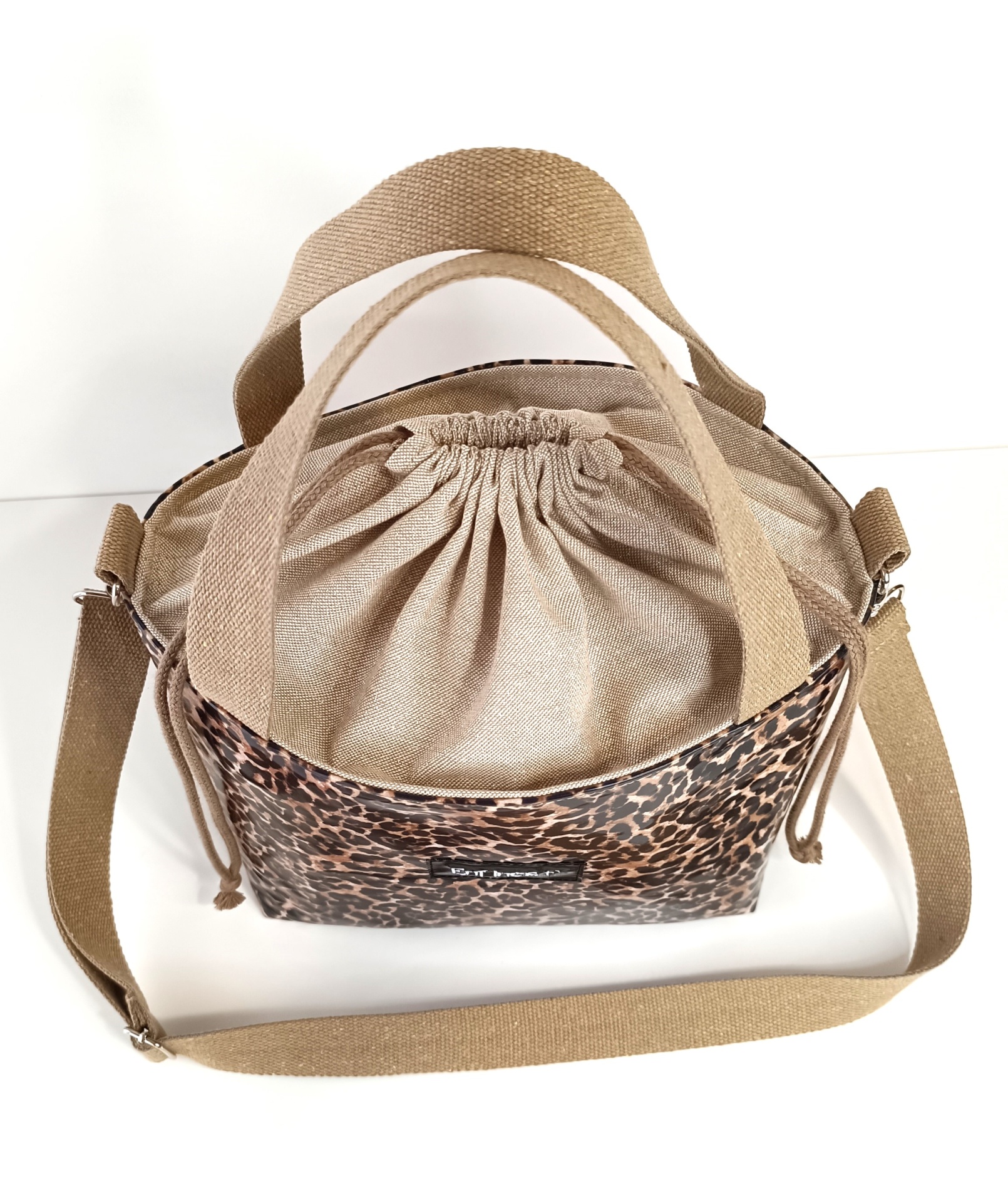 Lancheira térmica leopardo e linho bege + alças bege escuro