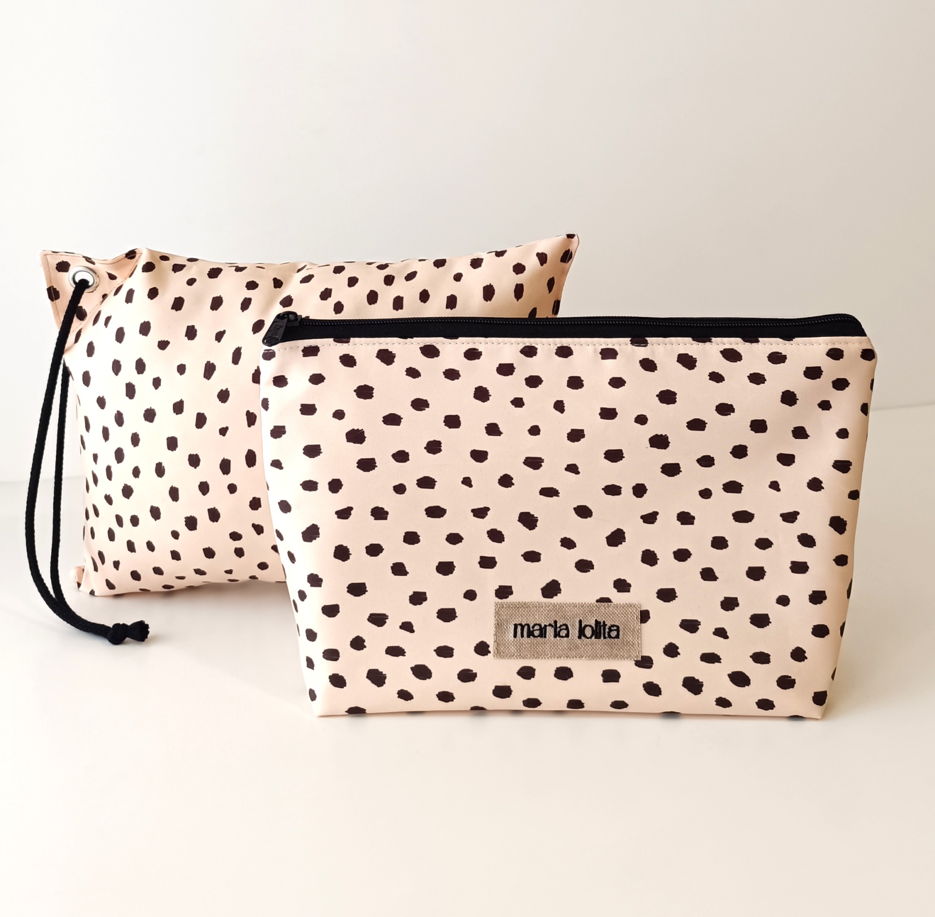 BOLSA TÉRMICA + ALMOFADA PINTAS PRETAS COM BEGE