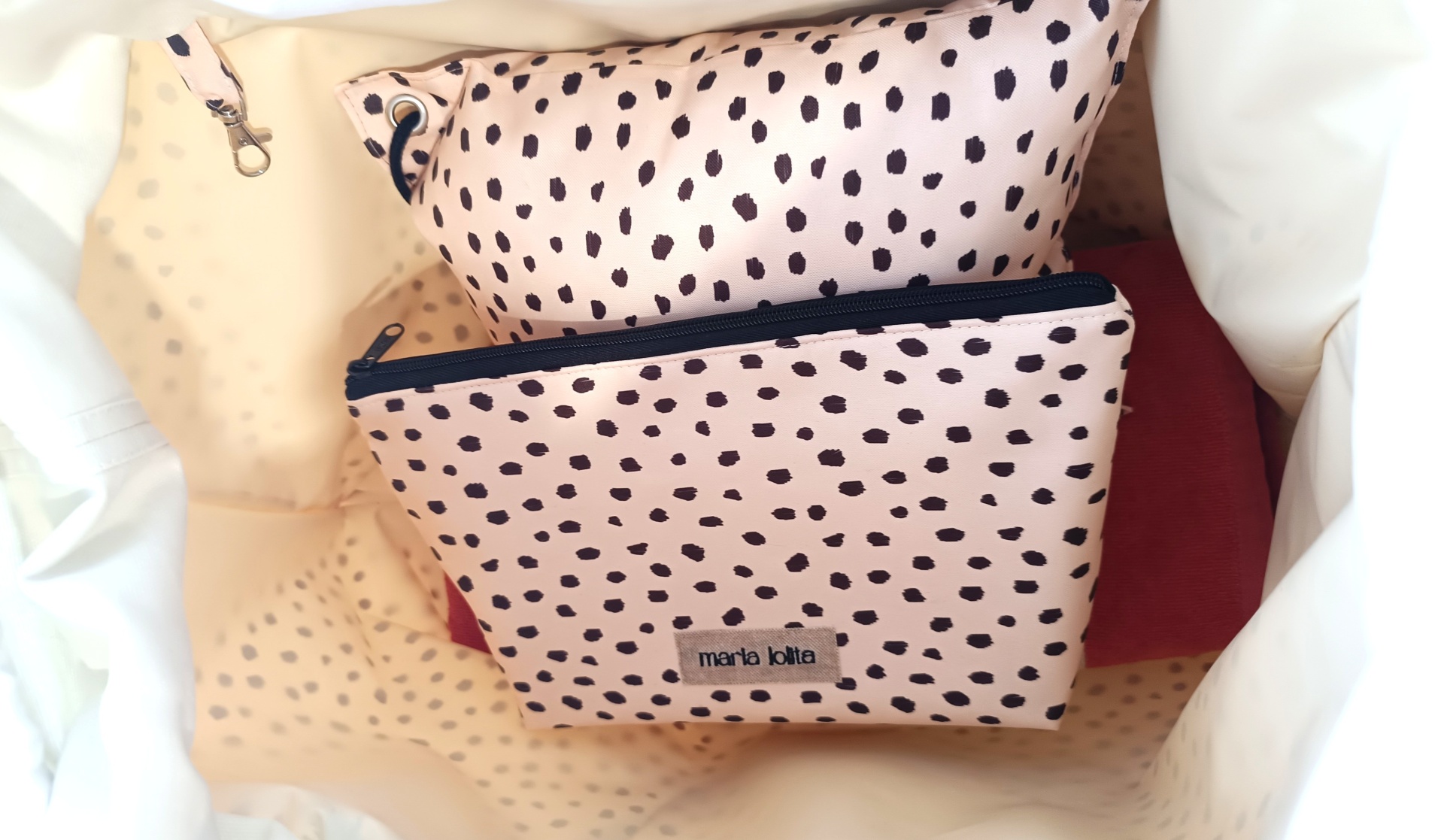 SACO DE PRAIA PINTAS PRETAS COM BEGE