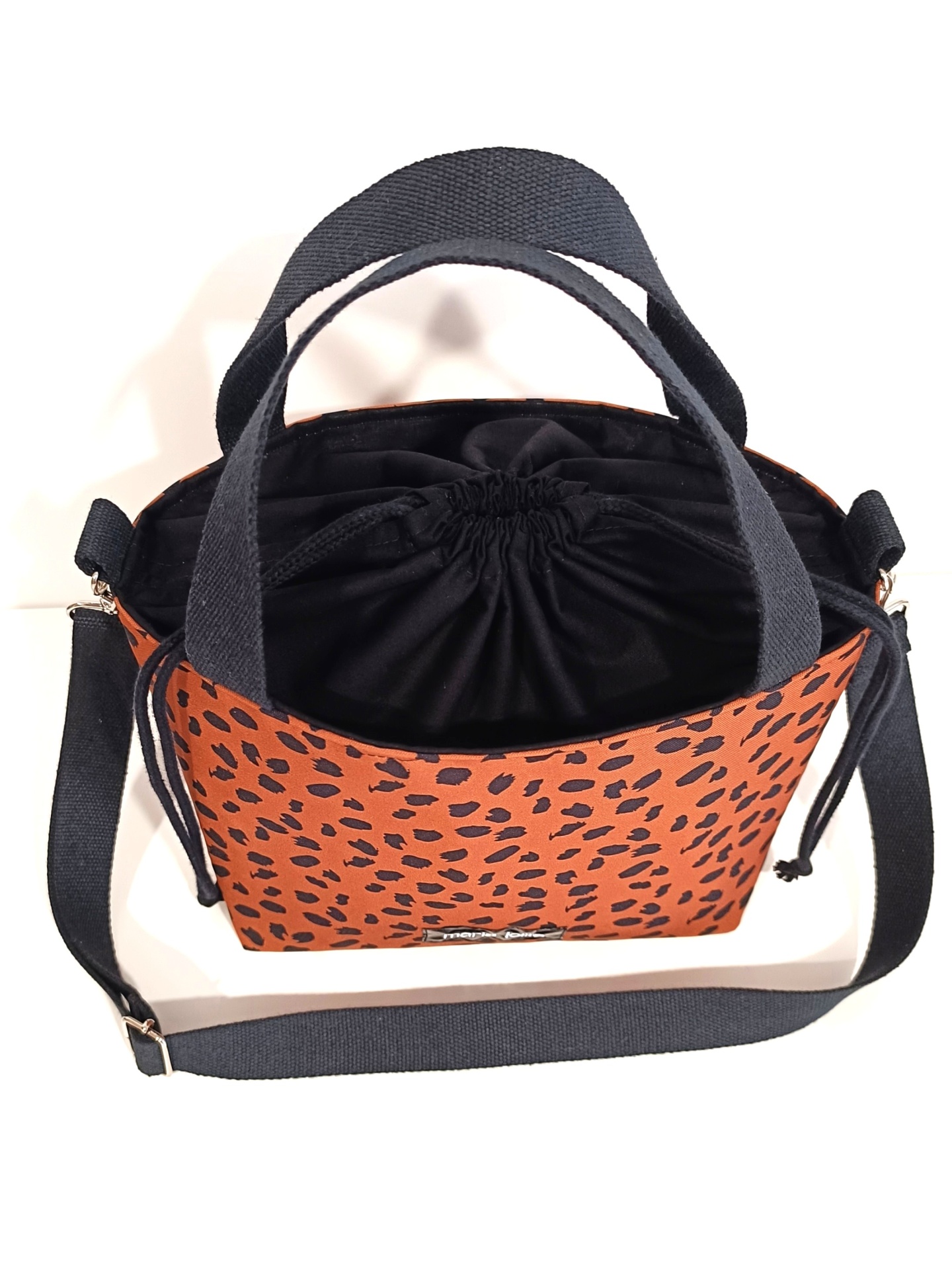 LANCHEIRA TÉRMICA CHITA PRETO COM CASTANHO