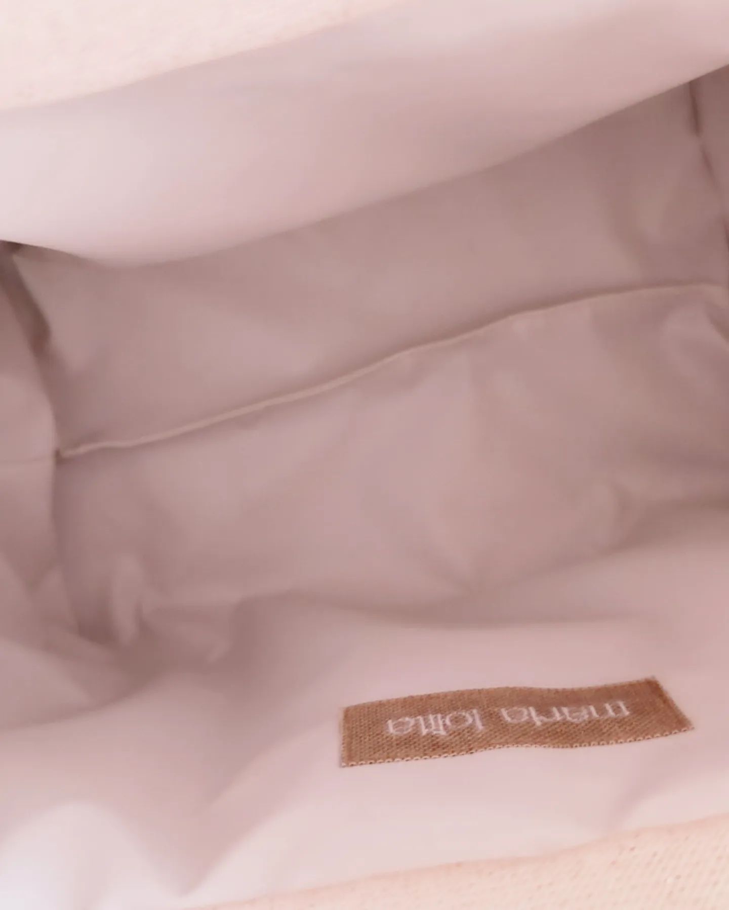 Lancheira térmica florzinhas e linho rosa + alças crú espinhado