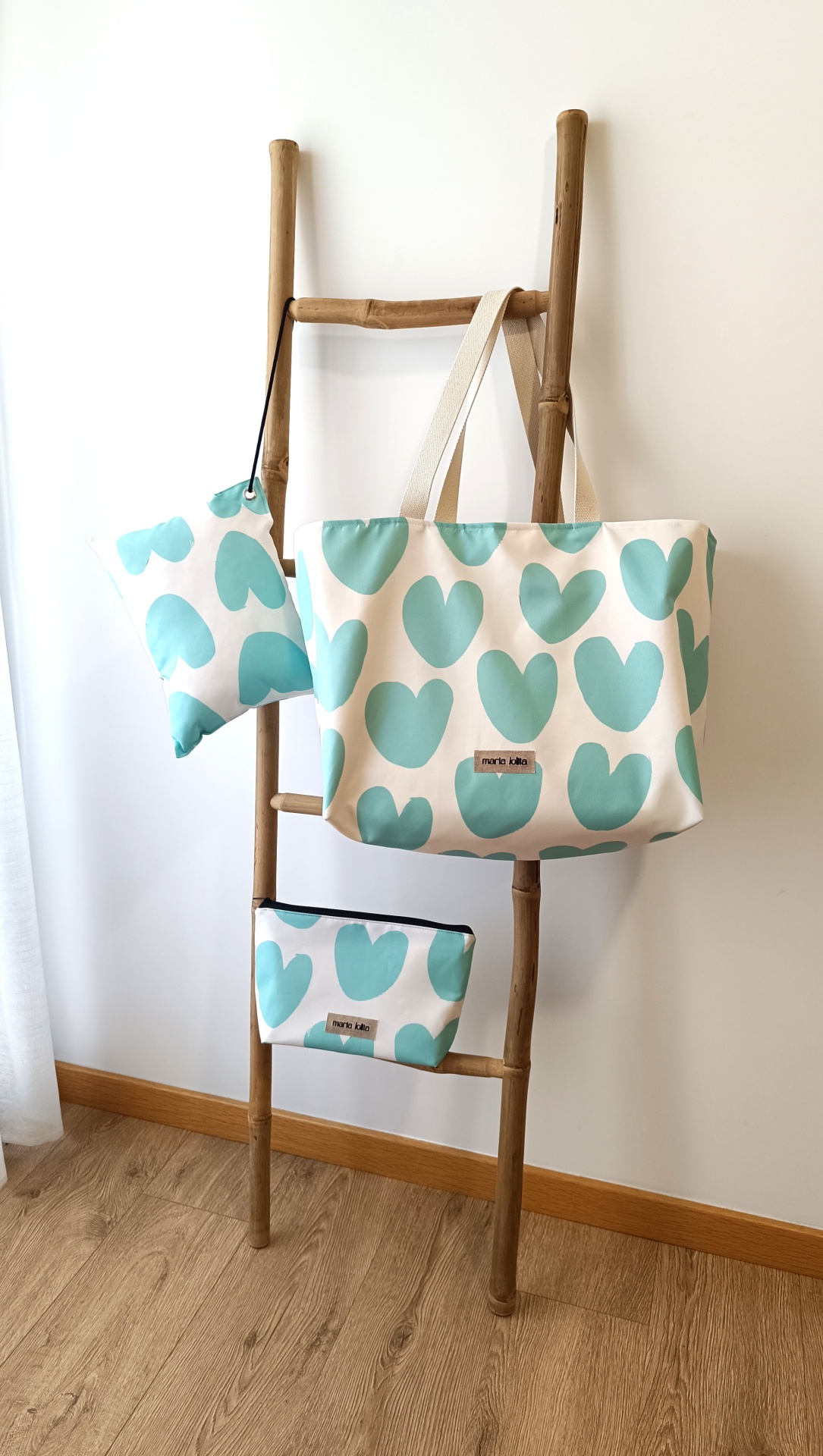 SACO DE PRAIA CORAÇÕES AQUA XL