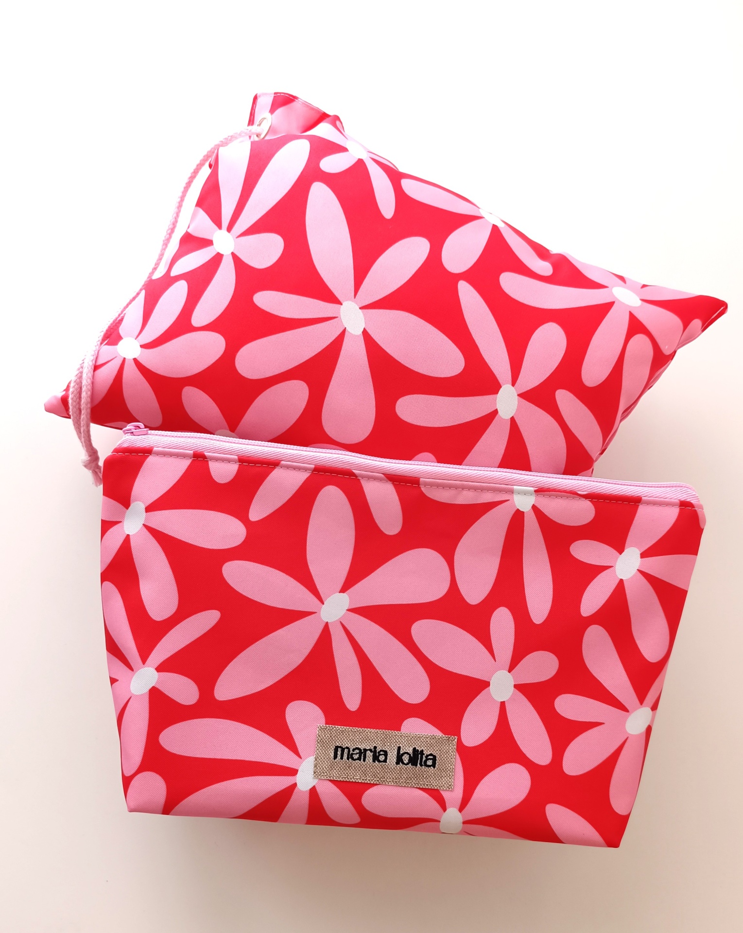 BOLSA TÉRMICA + ALMOFADA MALMEQUERES ROSA COM VERMELHO
