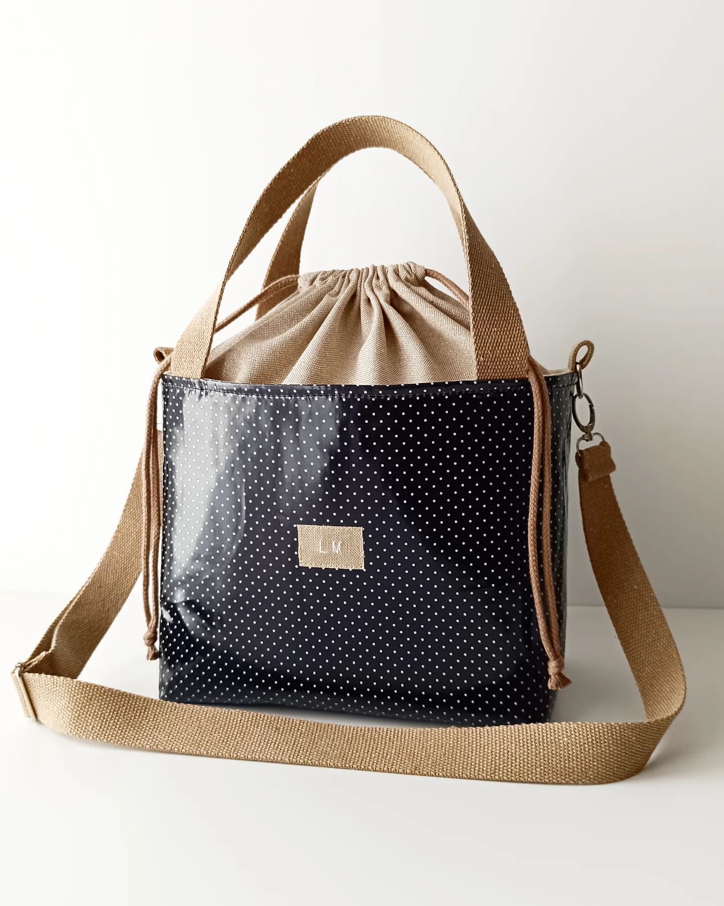 LANCHEIRA TÉRMICA PRETO PINTINHAS