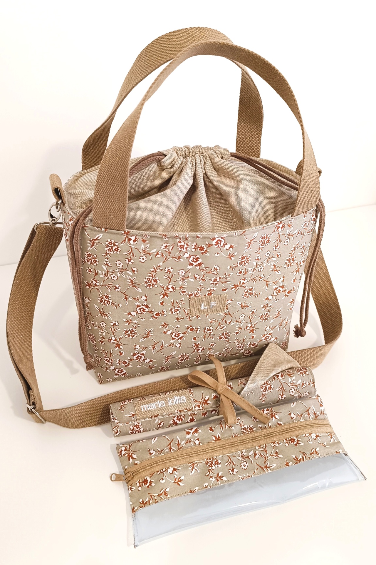 Lancheira térmica verde seco com flores e linho bege + alças bege escuro