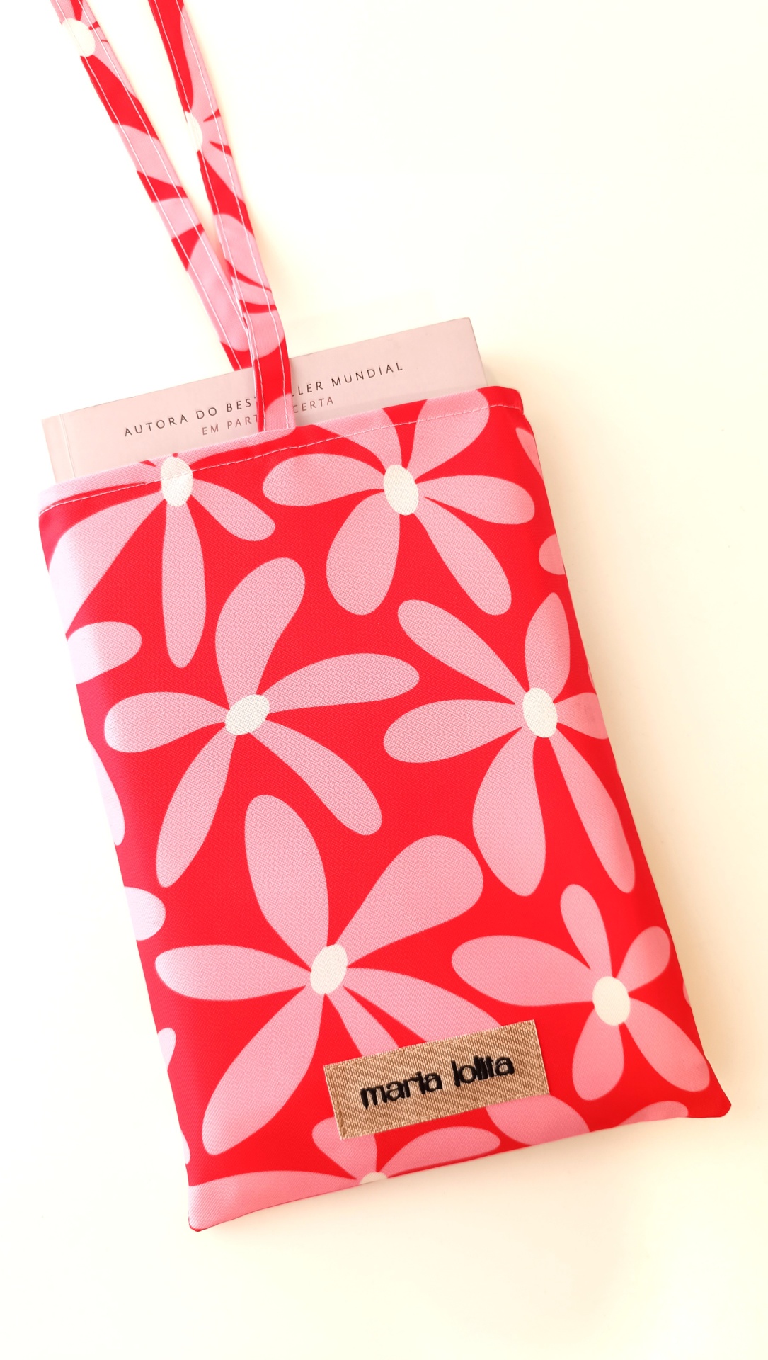 CAPA PARA LIVRO MALMEQUERES ROSA COM VERMELHO