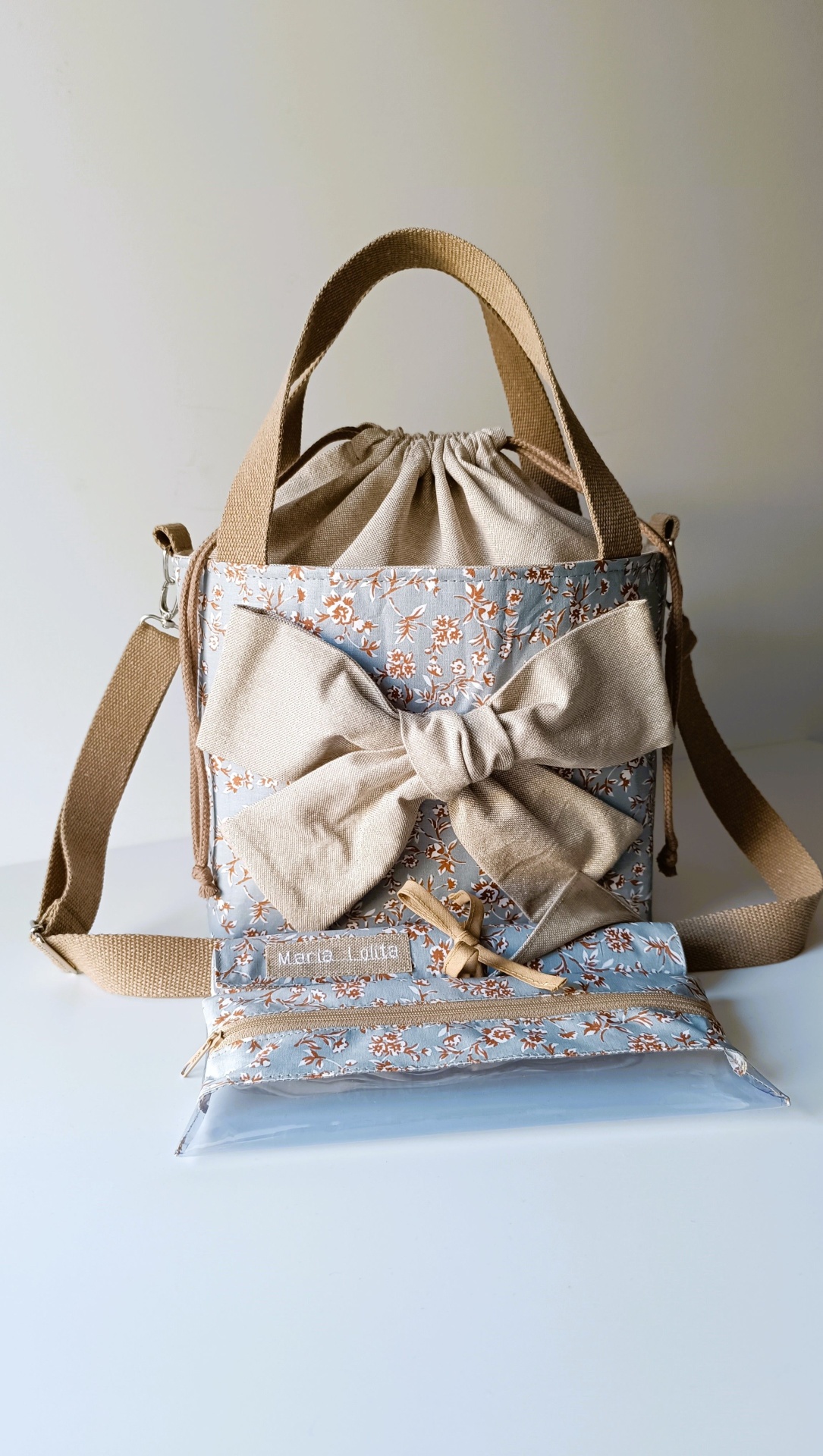 LANCHEIRA TÉRMICA AZUL CLARO COM FLORES