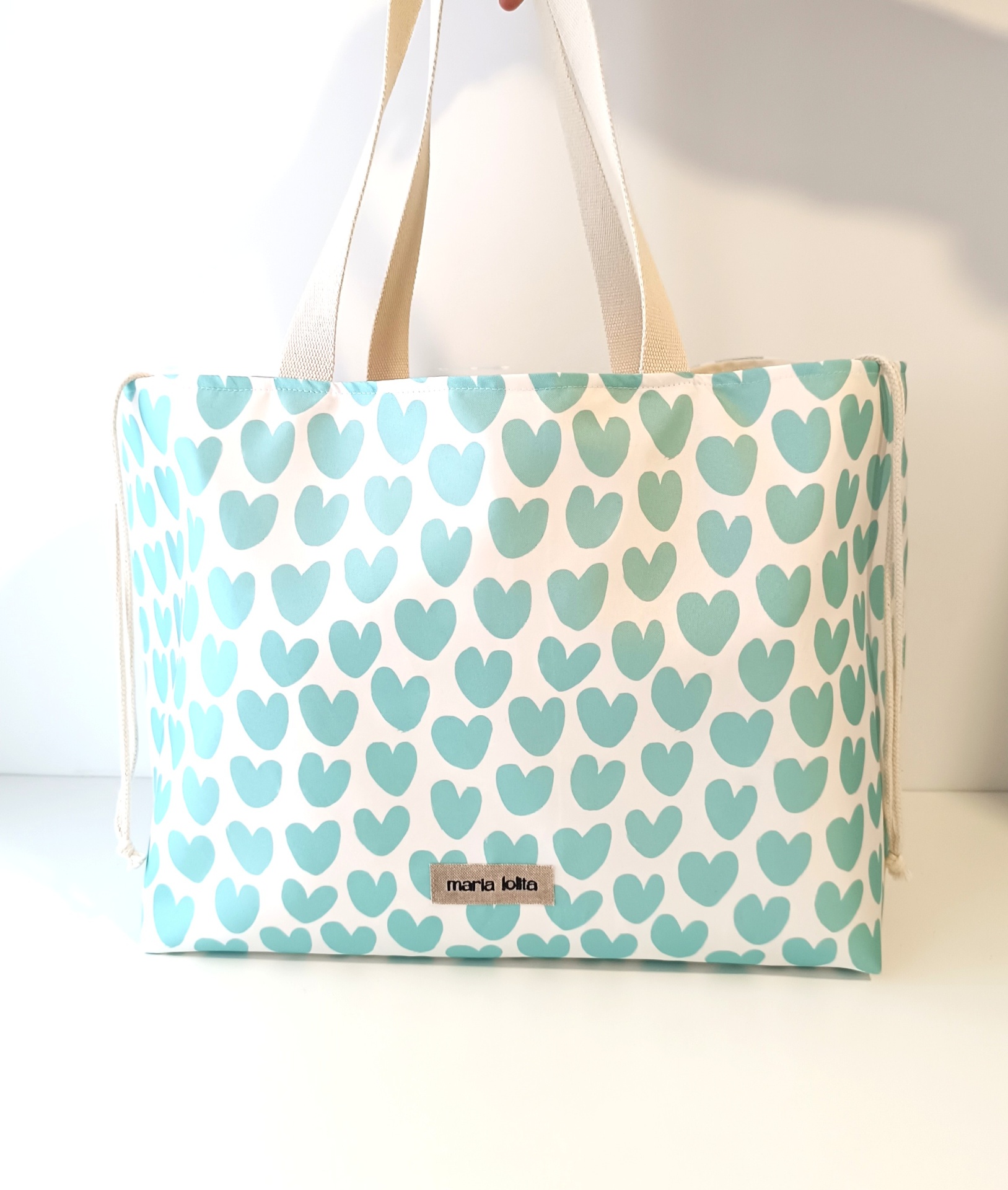 SACO DE PRAIA CORAÇÕES AQUA