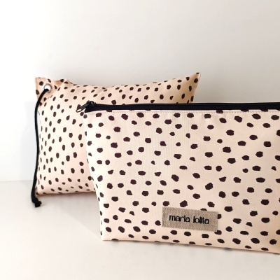 BOLSA TÉRMICA PINTAS PRETAS COM BEGE