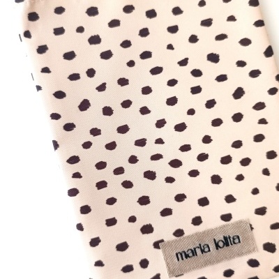 CAPA PARA LIVRO PINTAS PRETAS COM BEGE