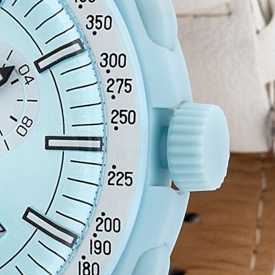 Cristian Lay | Relógio Celeste azul e branco