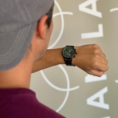 Relógio Black & Green