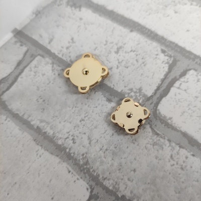 Fecho magnético coser