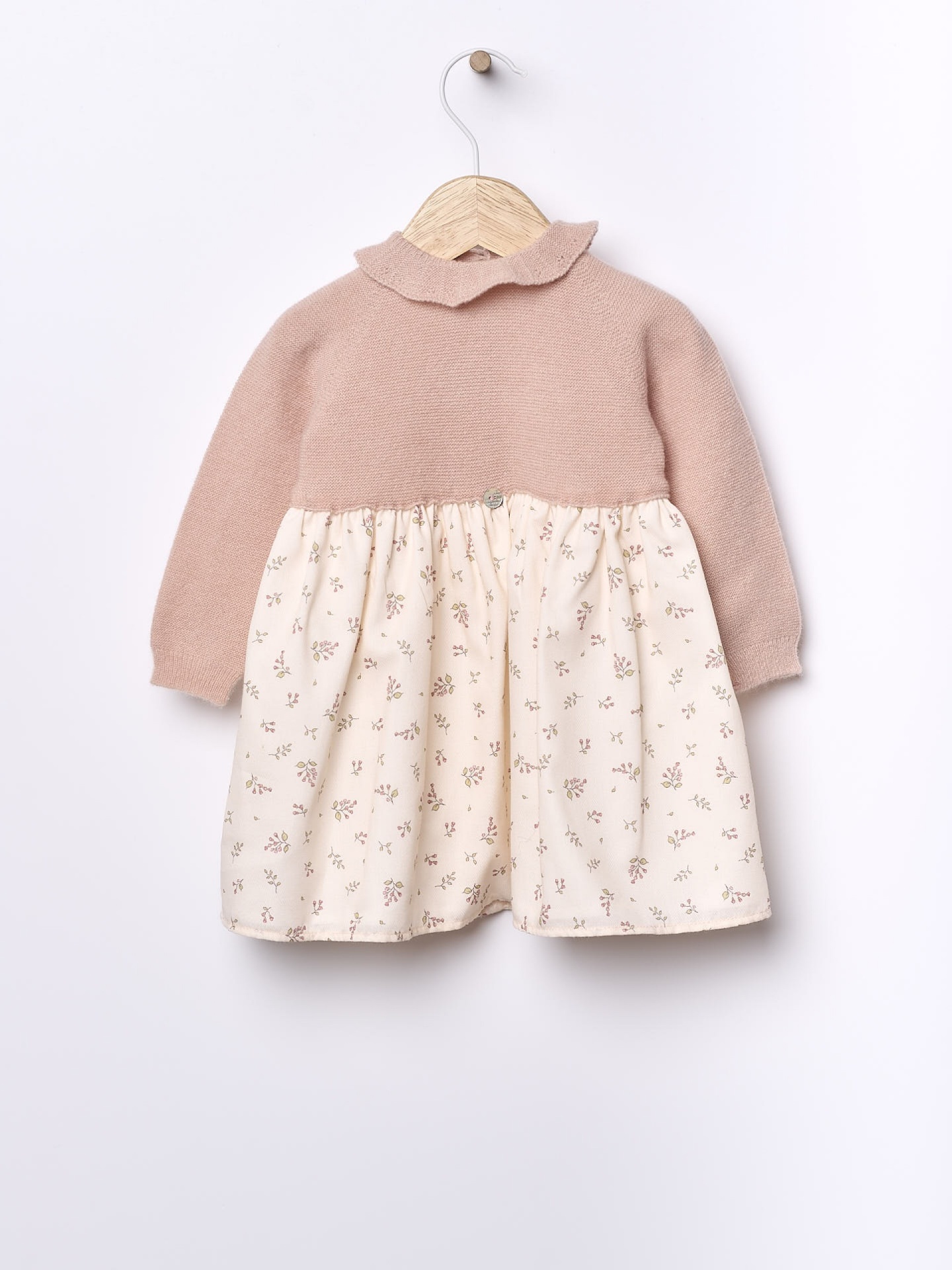 Vestido manga comprida com tecido florido