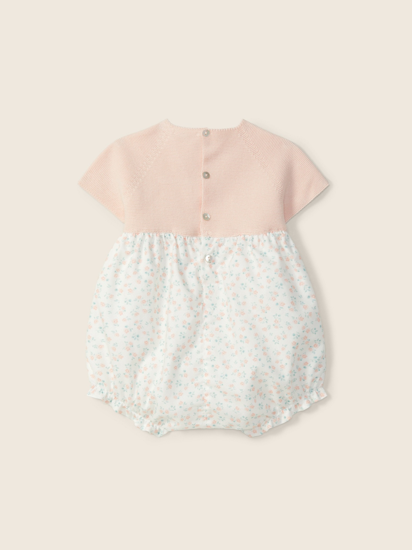 Fofo de manga curta com estampado floral