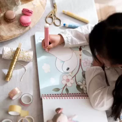 Little Dutch Livro Colour Magic Rosa’s Garden