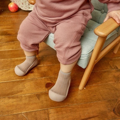 Attipas Sapatos Ergonómicos Pallet Berry Frangance Attipas Sapatos Ergonómicos Pallet Berry Frangance