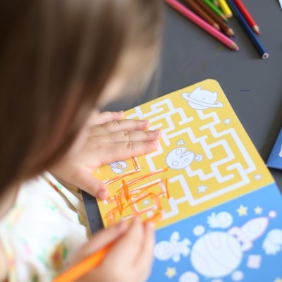 Banana Panda 2x Livros de Colorir Adoro o Espaço 4+ anos