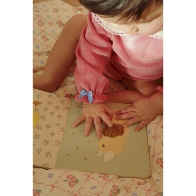 Konges Slojd Livro Sensorial Toca e Sente Animais