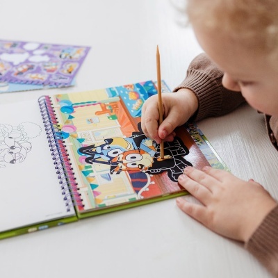 Totum Livro de Raspar e colorir Bluey