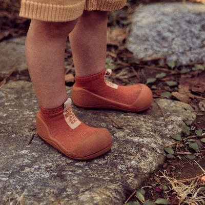 Attipas Sapatos Ergonómicos Bric