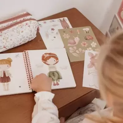 Little Dutch Livro Dress Up – Rosa & Friends – Fairy Garden Little Dutch Livro Dress Up – Rosa & Friends – Fairy Garden