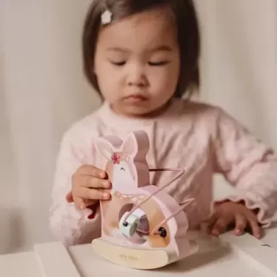 Little Dutch Pequena Corça  Espiral de Atividades – Fairy Garden