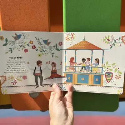Cucoo Livro Musical Infantil Olaré