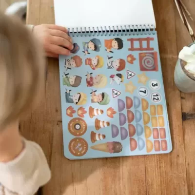 Little Dutch Livro de Recorte com Tesoura Garagem