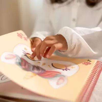 Little Dutch Livro de Recorte Máscaras