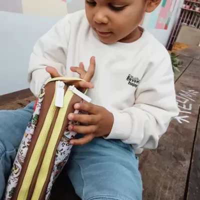 Hello Hossy Estojo Porta-Lápis San Francisco Hello Hossy Estojo Porta-Lápis San Francisco