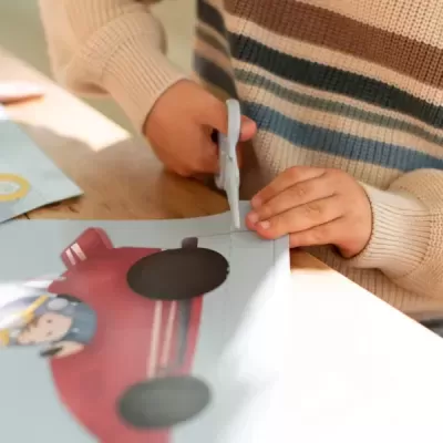 Little Dutch Livro de Recorte com Tesoura Garagem