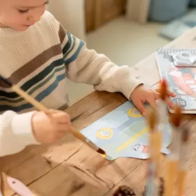 Little Dutch Livro de Recorte com Tesoura Garagem