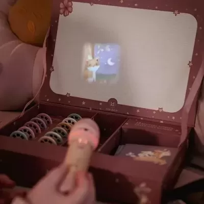 Little Dutch Lanterna Projetor de Histórias – Rosa